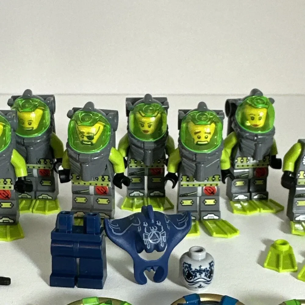 LEGO Atlantis Minifigures: Divers, Shark Warrior, Treasure Keys, Portal Warrior